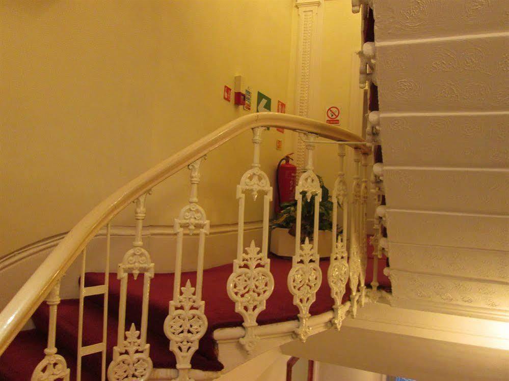 The Brompton Hotel London Exterior photo